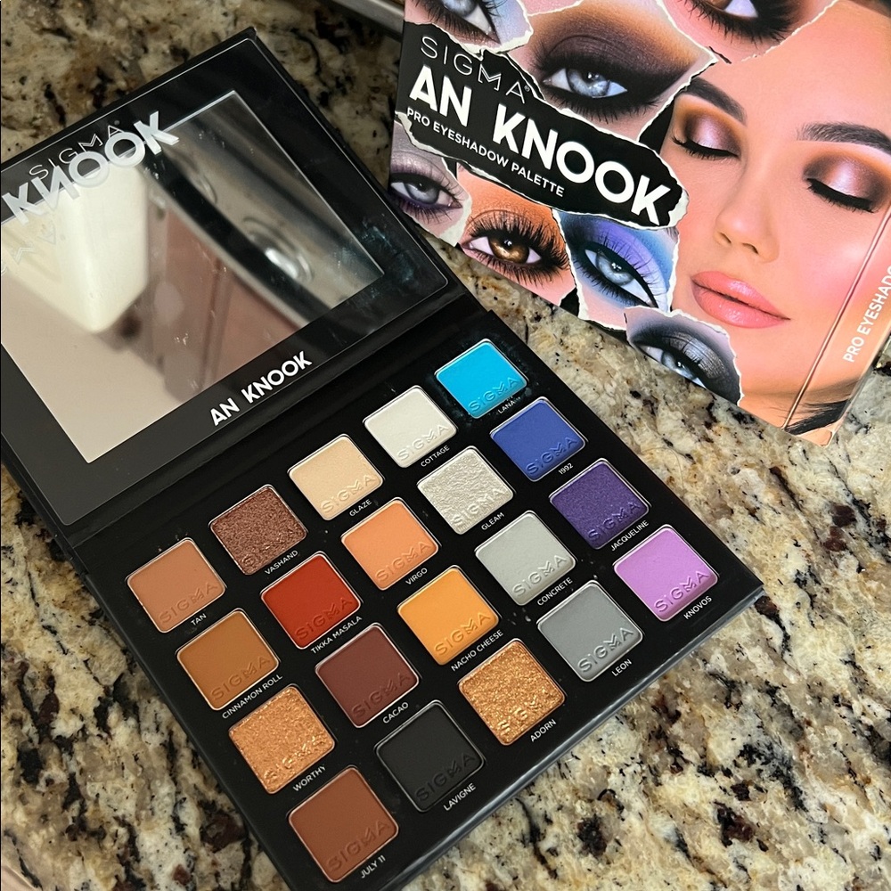 ❄️💜Sigma Beauty An Knook Pro Eyeshadow Palette - Picture 3 of 10